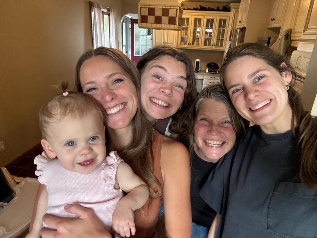 The girlssss!